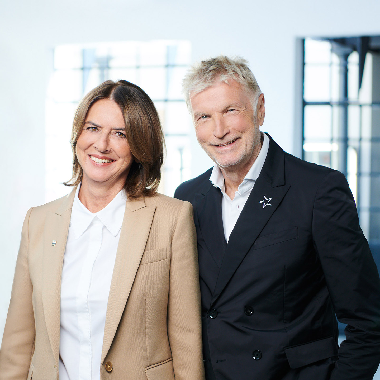 Die Geschäftsführer Erika und Hans Felder lächeln